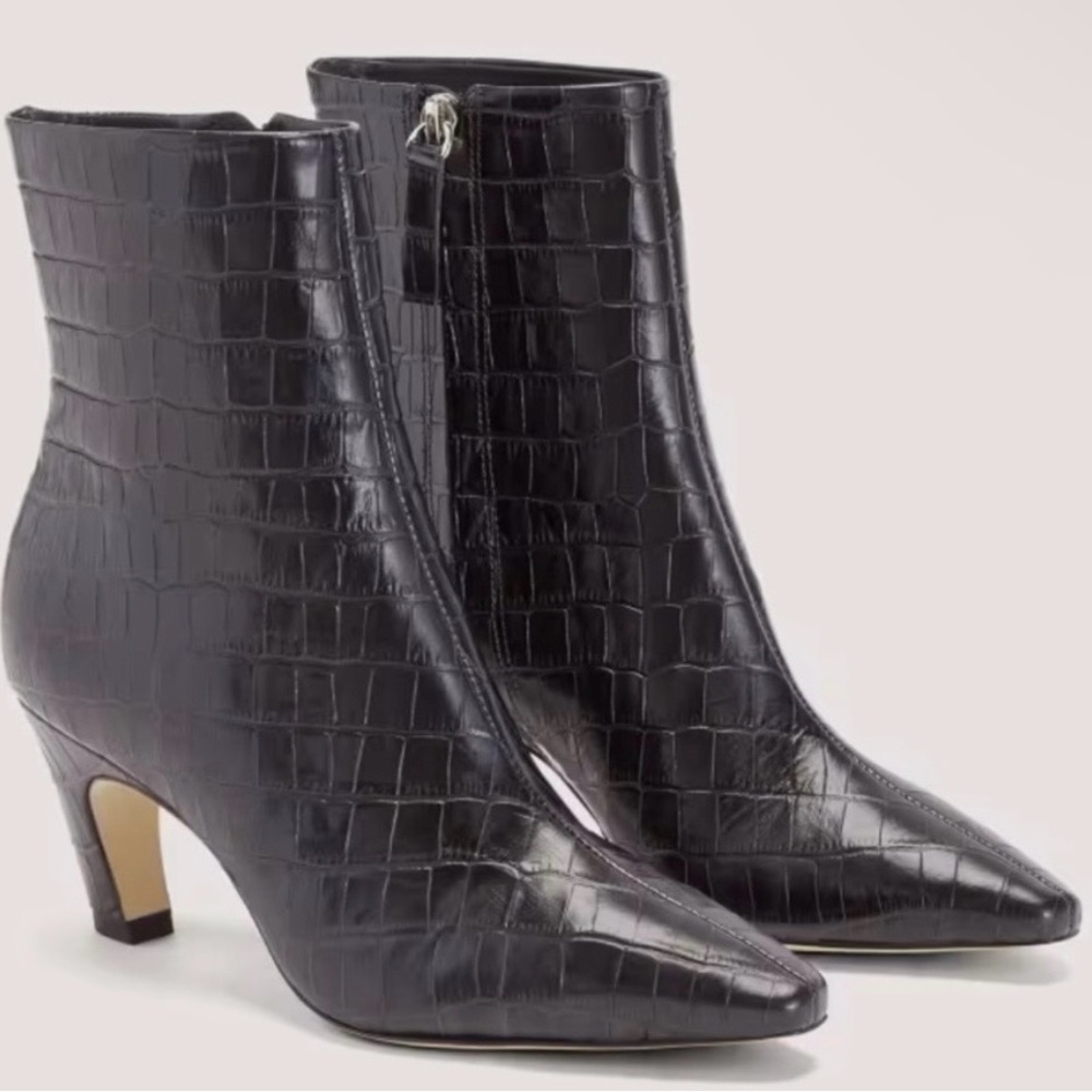 Everlane Banana Boot Elegant Black Croc-Embossed Ankle Boots Size 10
